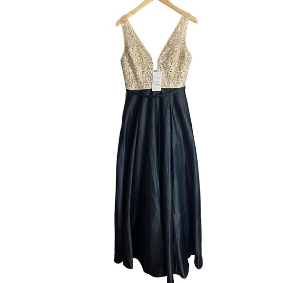 NWT Maniju Women's Black Sequin Formal Gown - Medium - Picture 2 of 15